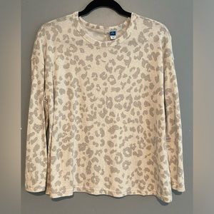 Long sleeve light weight cheetah print white shirt